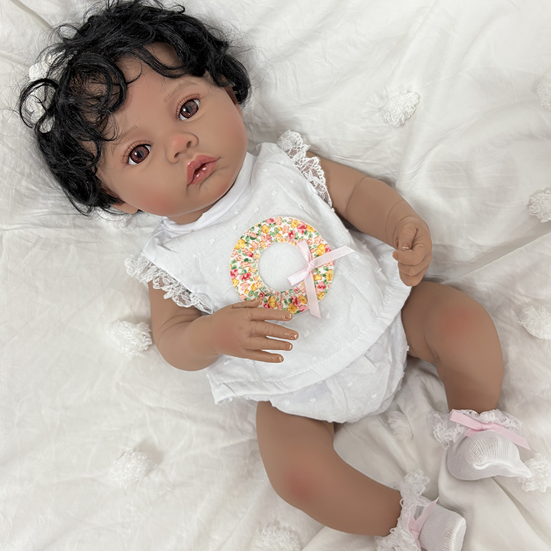 19 inch Weide Donkere Huid Vol - Baby Products For Skin recensie en prijs